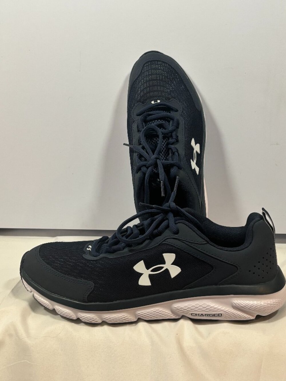 Under Armour Men's Charged Assert Running Shoes Navy White Men Size 10